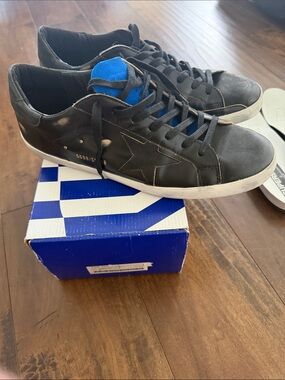 Golden Goose men’s superstarBlack Leather Sneakers with Blue suede Tongue